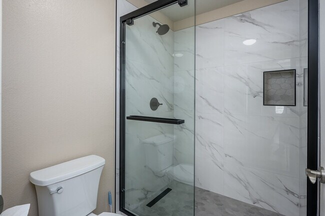 Building Photo - 5335 E Shea Blvd