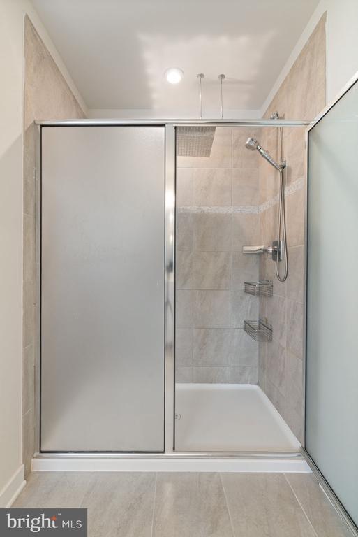Building Photo - 7550 Mint Springs Ct
