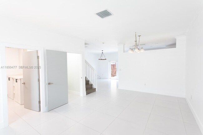 Building Photo - 14219 SW 126th Pl