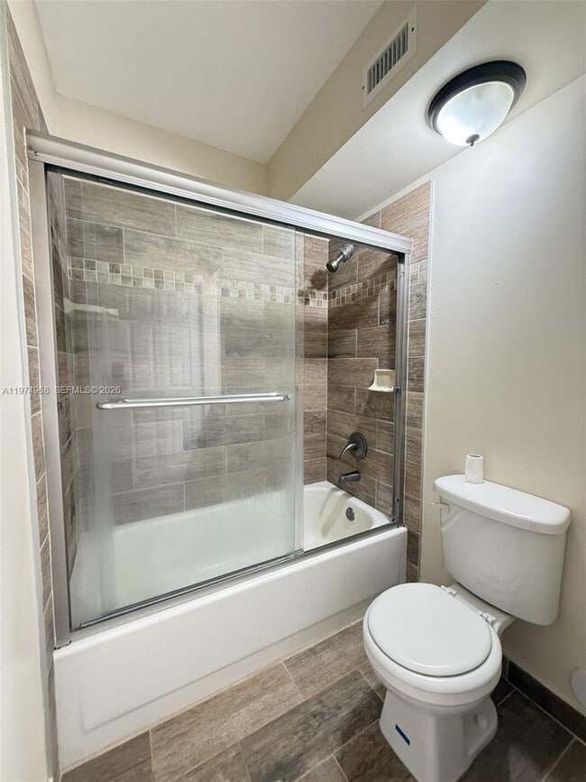 Building Photo - 811 Lyons Rd