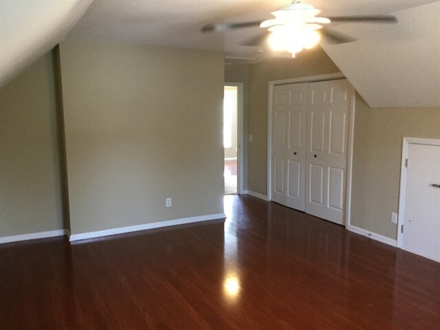 Building Photo - 8819 Baffin Ct