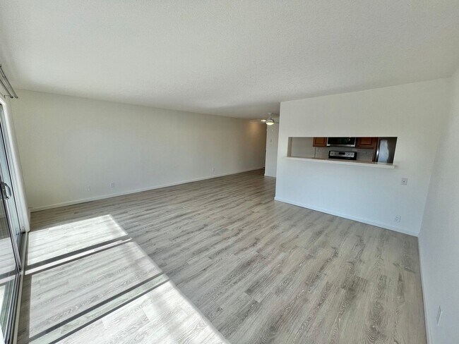 Building Photo - 3609 2nd St