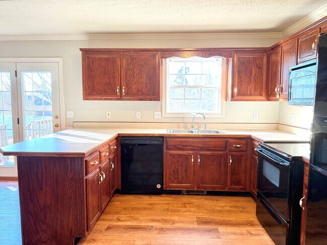 Building Photo - 1636 Cedar Springs Cir