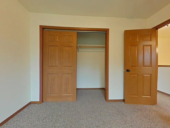 Building Photo - 3 Bedroom Townhouse ~ North Corvallis ~ Pe...