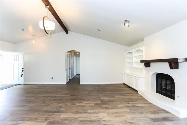 Building Photo - 1005 Robin Haven Dr