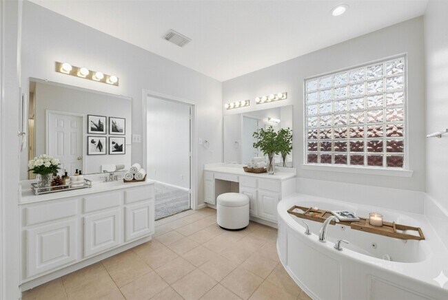 Building Photo - 12019 Costa Del Rey Ct