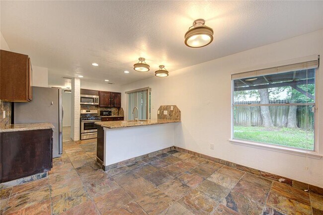 Building Photo - 19427 Coppervine Ln