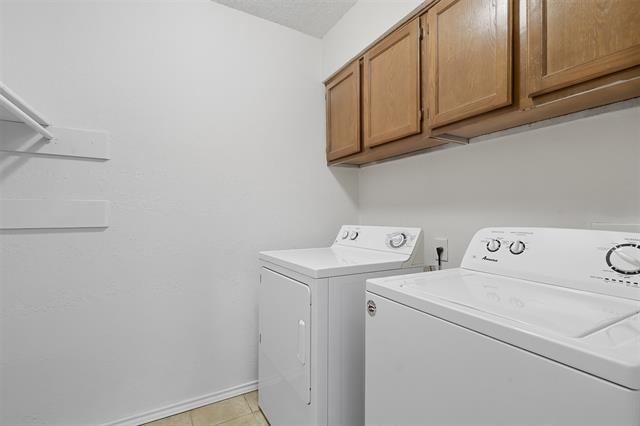 Building Photo - 2735 Countryside Ln