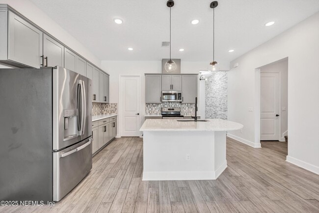 Building Photo - 9755 Invention Ln