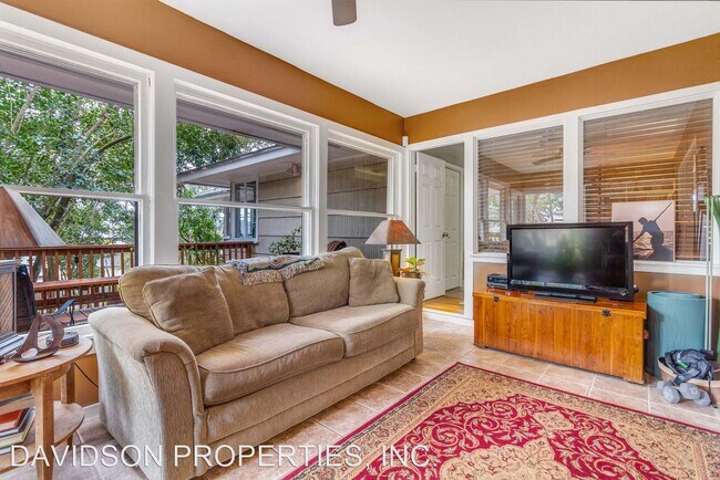 Building Photo - 3 br, 2 bath House - 724 Eventide Dr