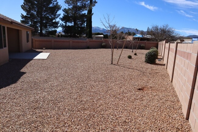 Building Photo - A Home You Have To See To Believe!!!