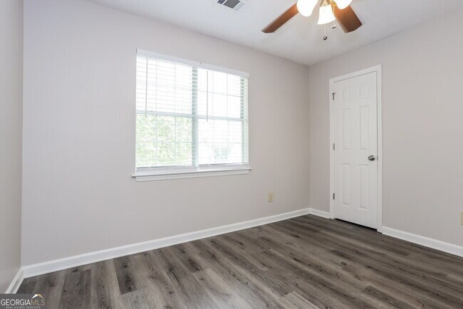 Building Photo - 3544 Quiet Creek Ct SW