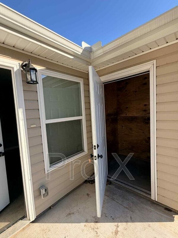 Building Photo - 120 S Pearl