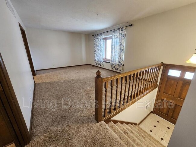 Building Photo - 7821 Trendwood Dr