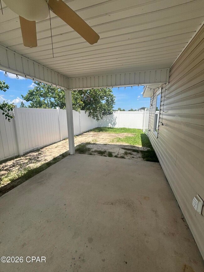 Building Photo - 4701 Deerfield Dr