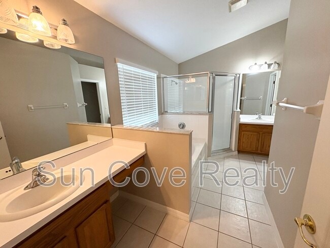 Building Photo - 31032 Stone Arch Ave