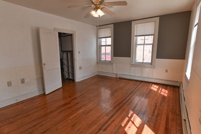 Building Photo - 42 E Locust St