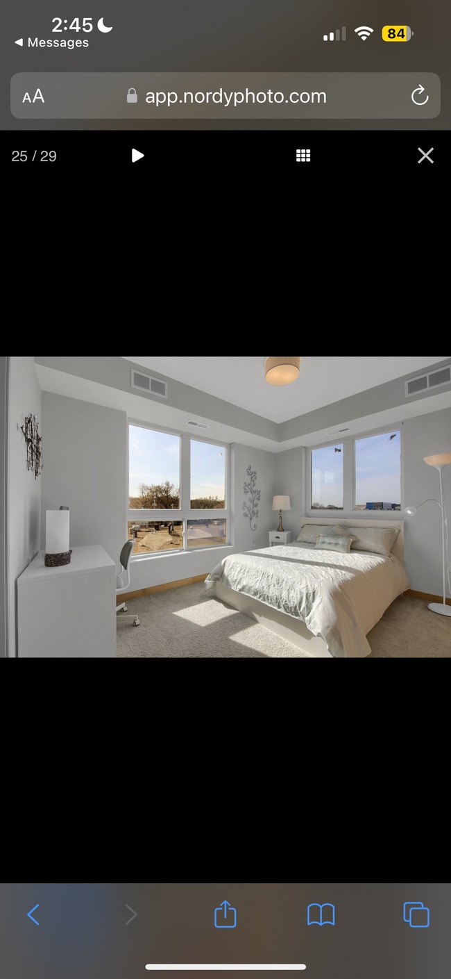 Building Photo - 2600 University Ave SE