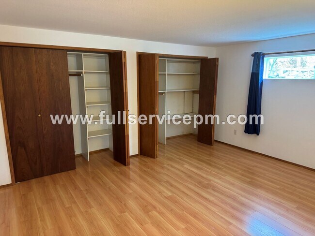 Building Photo - Basement apartment in a house