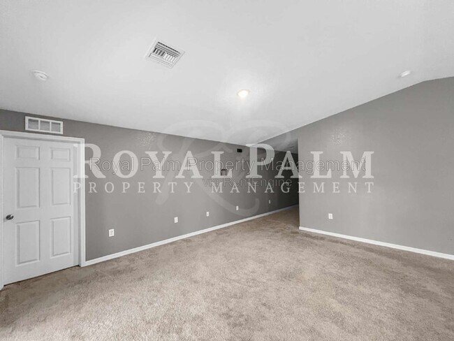 Building Photo - 3107 35th St W