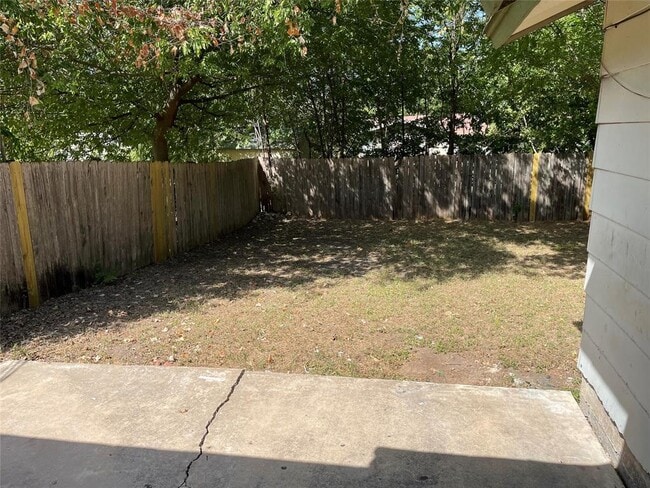 Building Photo - 5806 Emerald Forest Dr