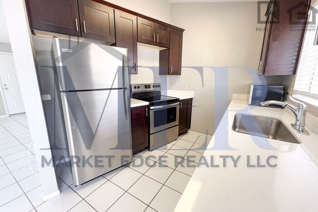 Building Photo - 1bed/1bath House at 31st Ave & Beardsley! ...