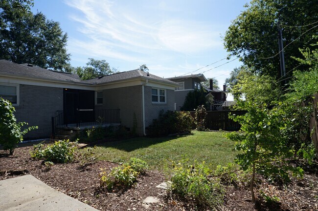 Building Photo - 714 Arlington Ave