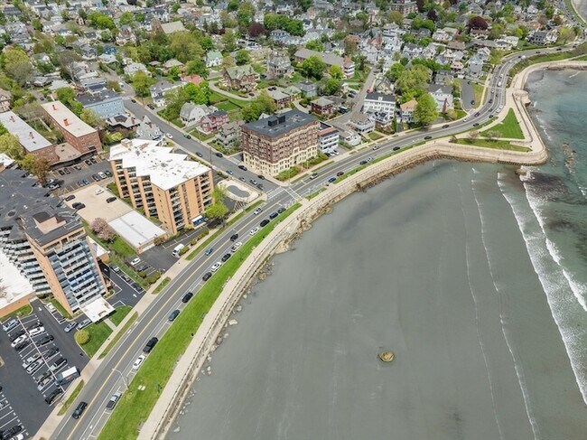 Building Photo - 285 Lynn Shore Dr