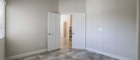 Building Photo - 6324 Hill Haven Ave
