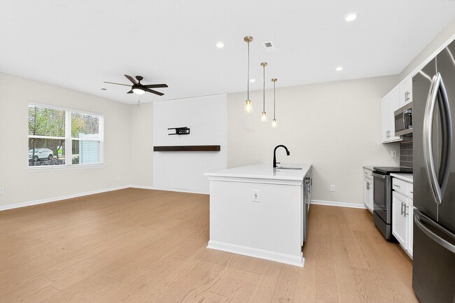 Building Photo - Brand NEW Townhome for RENT!