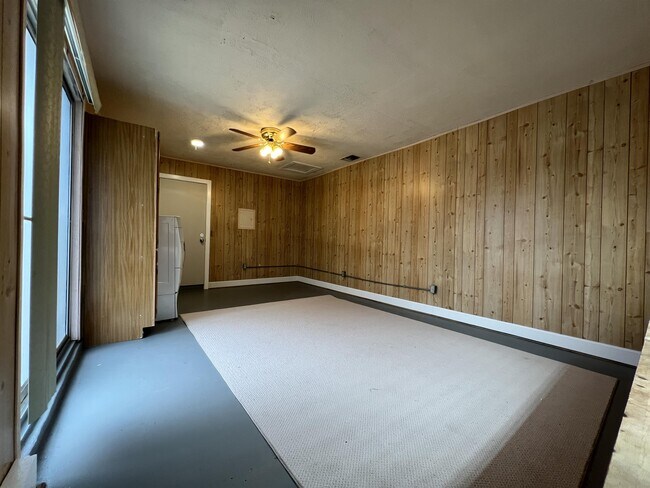 Building Photo - 116 Meadow Lark