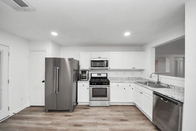 Building Photo - 20631 Tealbrook Dr