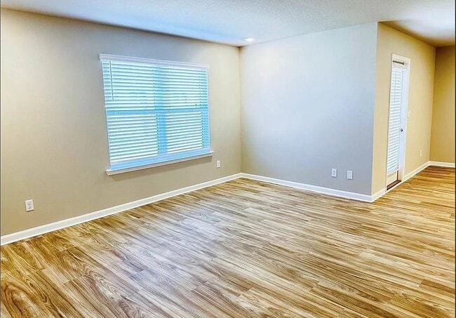 Building Photo - 2495 Arbordale Lp