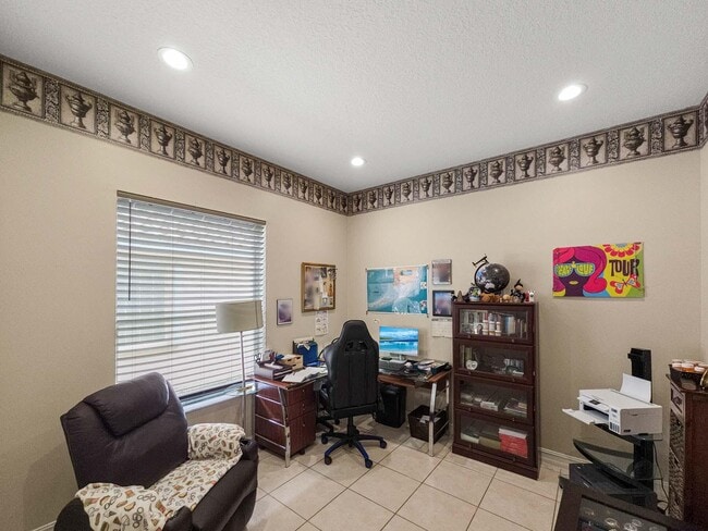 Building Photo - 5058 Glenville Dr