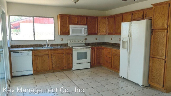 Building Photo - 5733 W Beck Ln