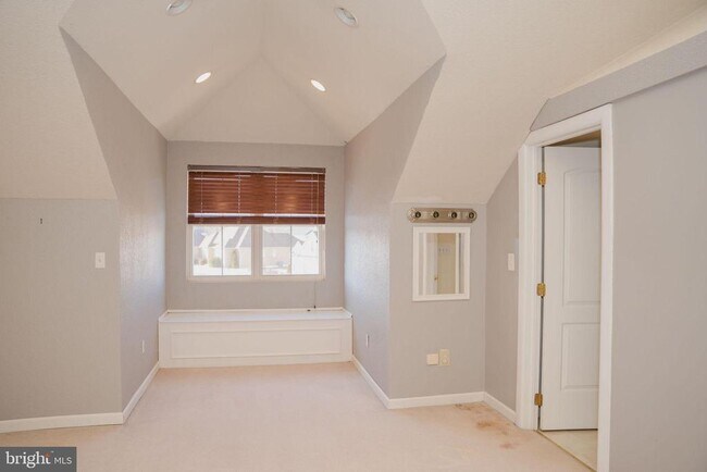 Building Photo - 6902 Tower of London Dr