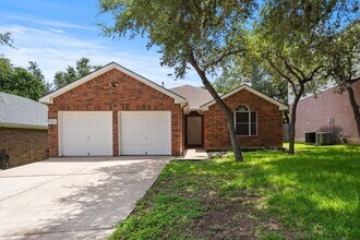 Building Photo - Spacious 4BR House in Austin