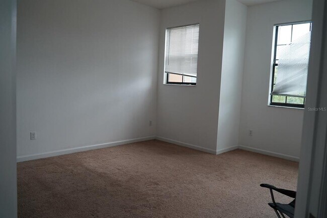 Building Photo - 1712 Portofino Meadows Blvd