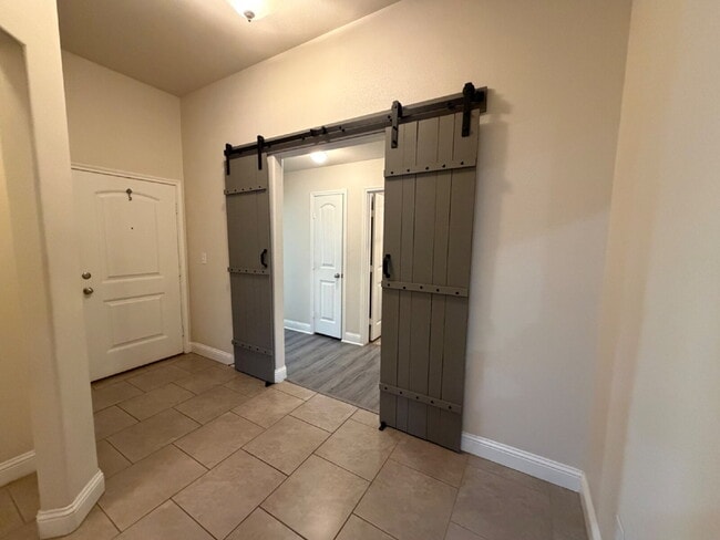 Building Photo - Stunning 3-Bed, 2-Bath Home in Upland Heights