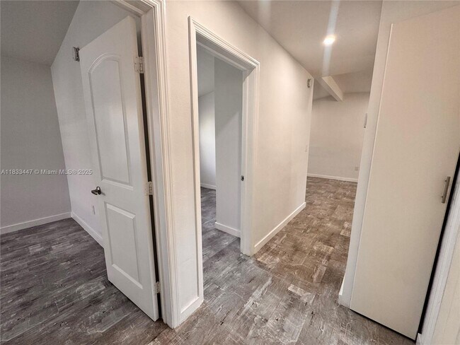 Building Photo - 3501 SW 41st St