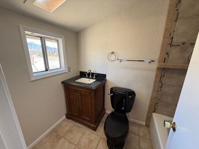 Building Photo - Charming 3 bedroom home in Apple Valley- H...
