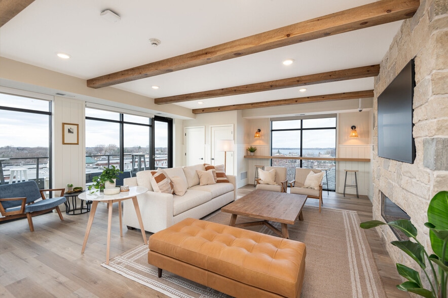 Building Photo - The Uptown Apartments