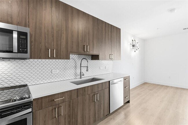 Building Photo - 2213 Poquito St