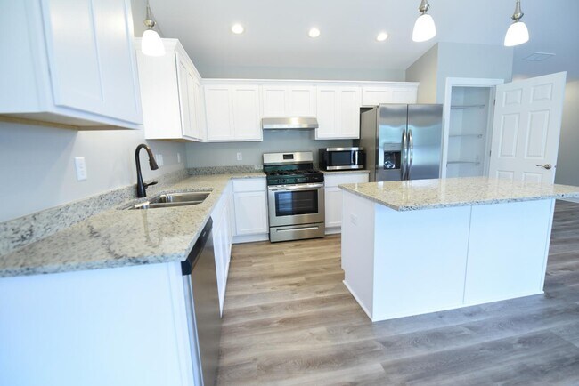 Building Photo - 1750 Meadowlark Ln