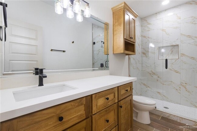 Building Photo - 17 N Alyna Ave