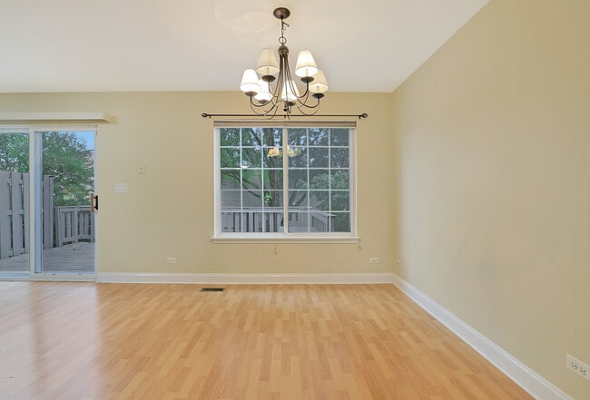 Building Photo - 3184 Impressions Dr