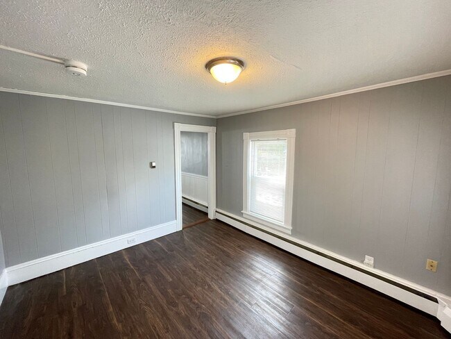 Building Photo - 114 S Jewett St