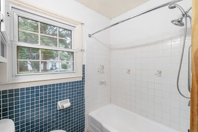 Building Photo - Space to Live, Room to Dream, 4BR/2BA with flex space, office, 2 car dettached garage and ample p...