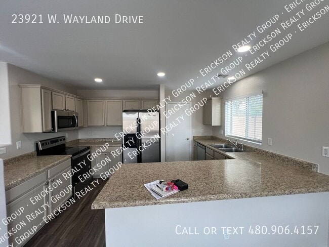 Building Photo - 23921 W Wayland Dr