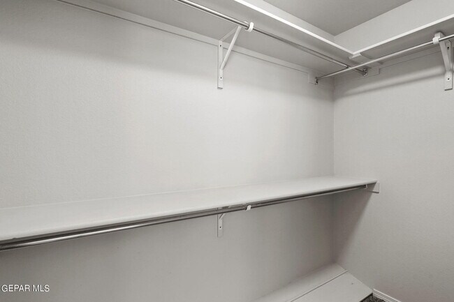 Building Photo - 947 Follifoot Pl